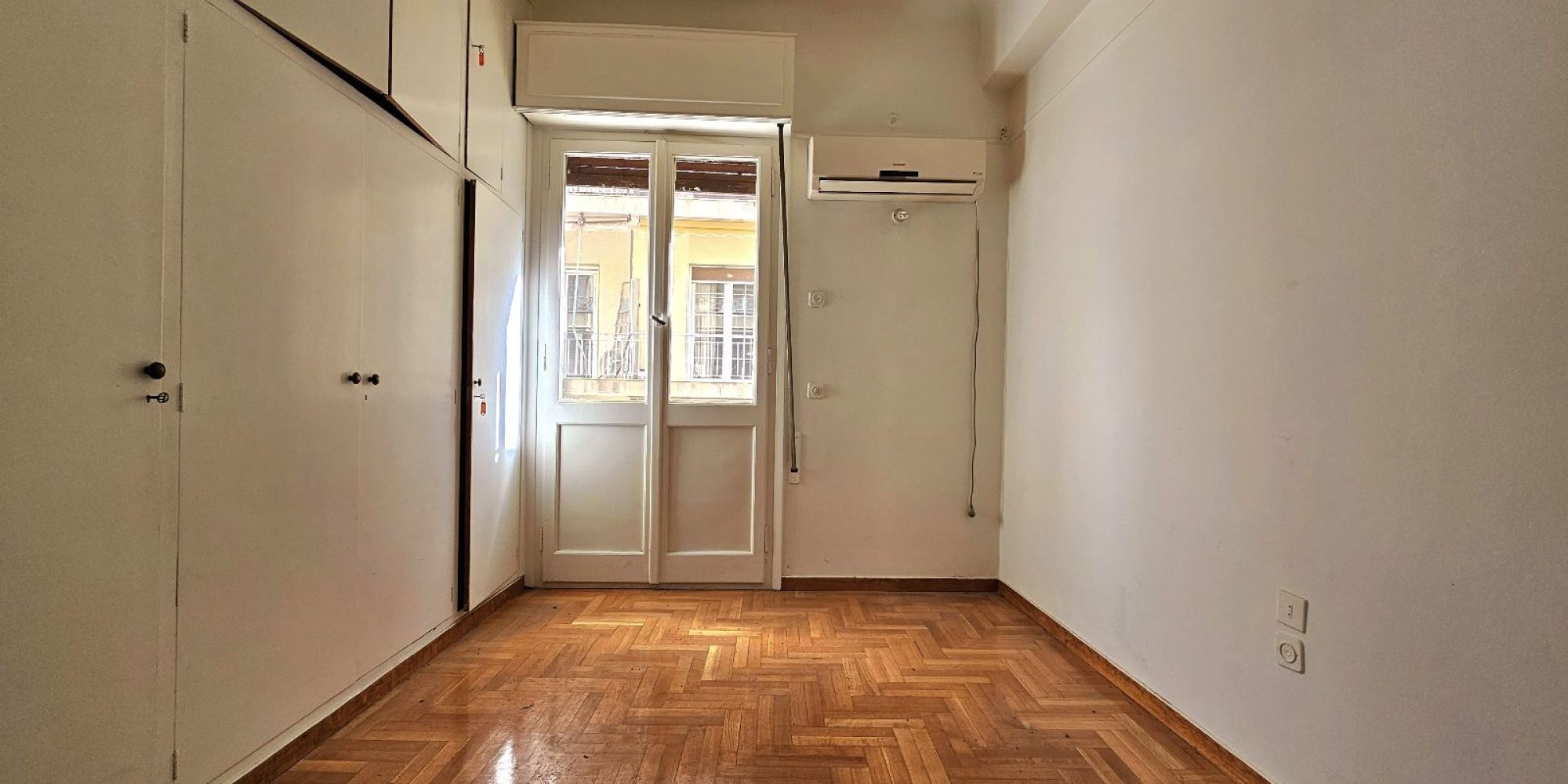 SECOND BEDROOM-BEFORE